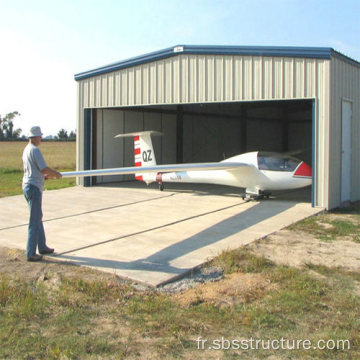 Petit hangar de structure en acier